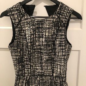 H&M Black & White Patterned Knee Length Dress